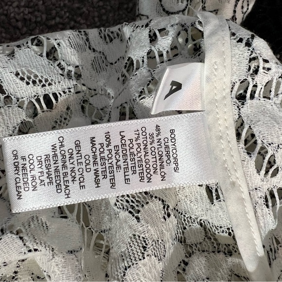 Lace blouse - Picture 7 of 8